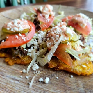 Tostones locos/ Crazy loaded tostones